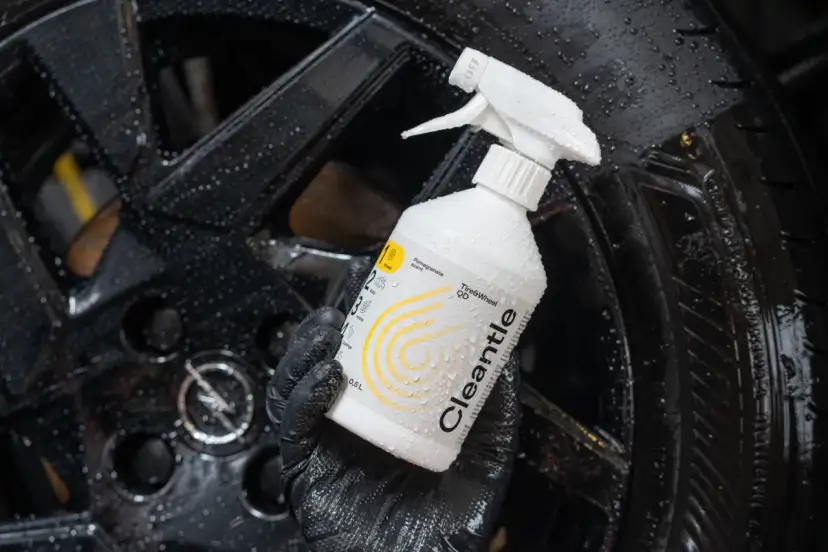 Pielęgnacja opon: Jak dbać o ogumienie? Sekrety trwałości i czerni