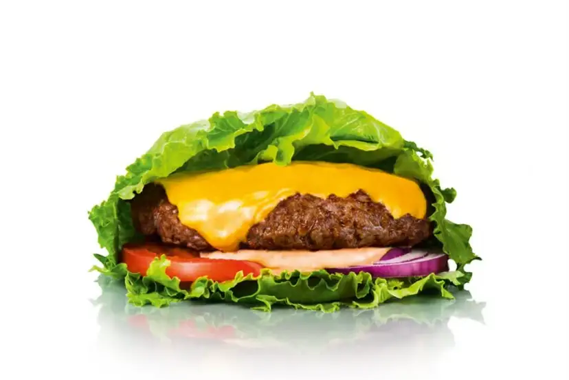 Kto wymyślił hamburgery? Prawda o ich pochodzeniu i historii