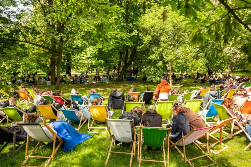 Egzaminy w Szkole w Chmurze: Online czy stacjonarnie? Poznaj zasady!