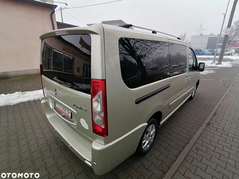 9-osobowy bus: Spalanie od 6,5 l? Oblicz koszty i oszczędzaj!