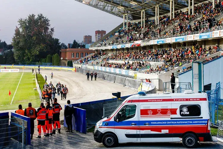 Sygnał karetki pogotowia co oznacza i jak wpływa na bezpieczeństwo