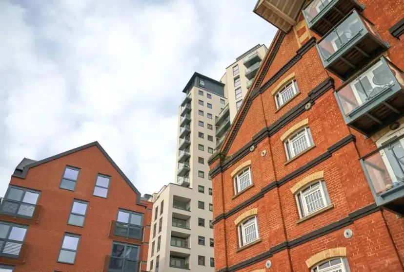 Ile kosztuje mieszkanie w Anglii? Zaskakujące ceny wynajmu i zakupu