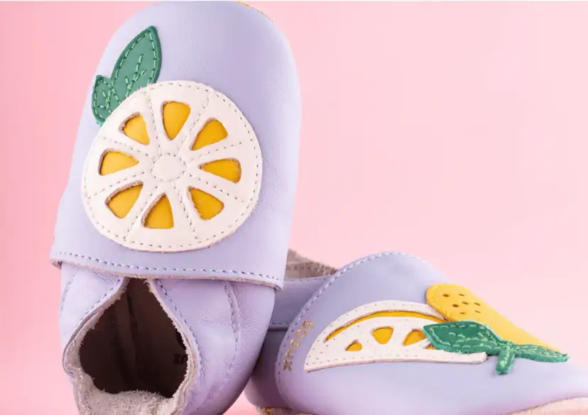 Buty do żłobka: 7 cech idealnych kapci. Zdrowe stopy dziecka!