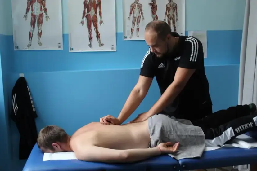 Rehabilitacja po operacji kręgosłupa: Kiedy i jak wrócić do życia?