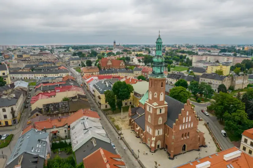 Radom: Twój przewodnik po atrakcjach, zabytkach i weekendowych wypadach