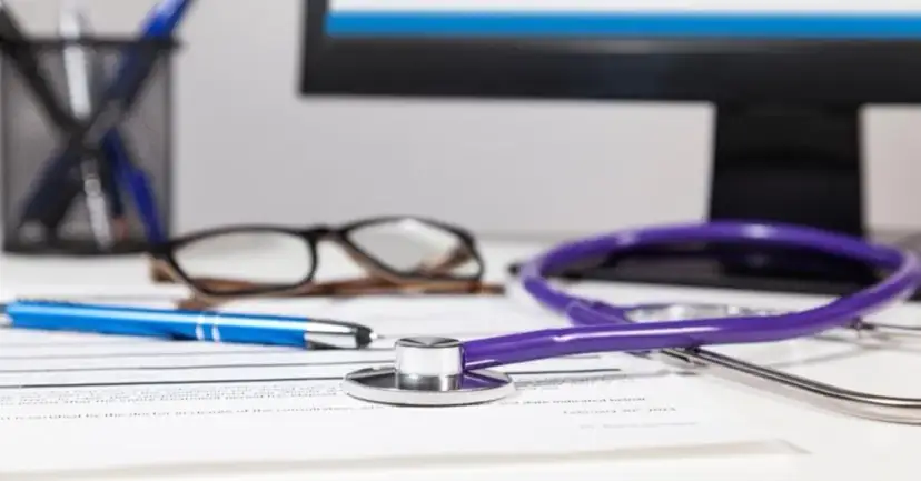 Co po stażu lekarskim? Sprawdź najlepsze opcje kariery dla lekarzy