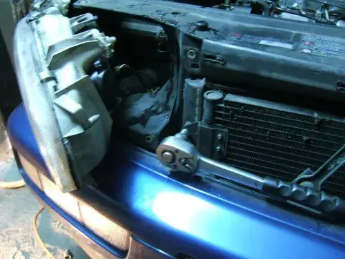 Wymiana chłodnicy Golf 4: Zrób to sam i zaoszczędź! Poradnik krok po kroku