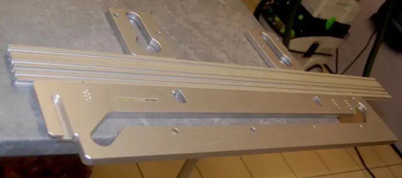 Jak zrobić szablon do łączenia blatów, aby uniknąć błędów i oszczędzić czas