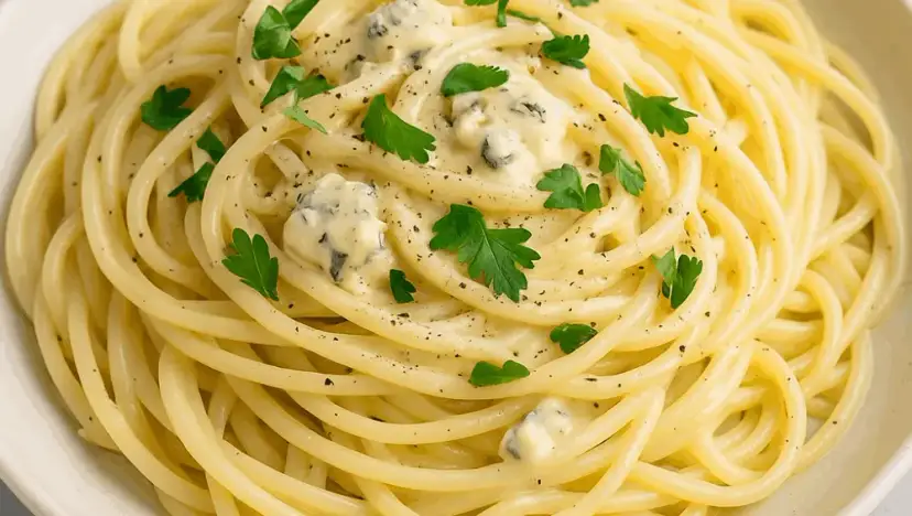 Idealne spaghetti z białym sosem? Odkryj sekret kremowej konsystencji