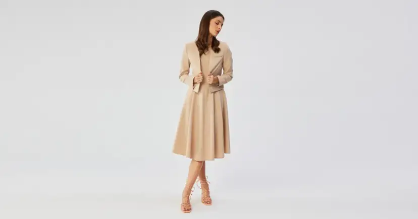 Jak ubrać się na komunię? Eleganckie stylizacje dla gości