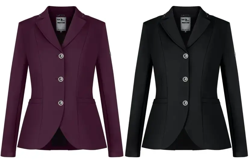 Dwa eleganckie fraki jeździeckie dziecięce: bordowy i czarny, z ozdobnym kołnierzem i guzikami.