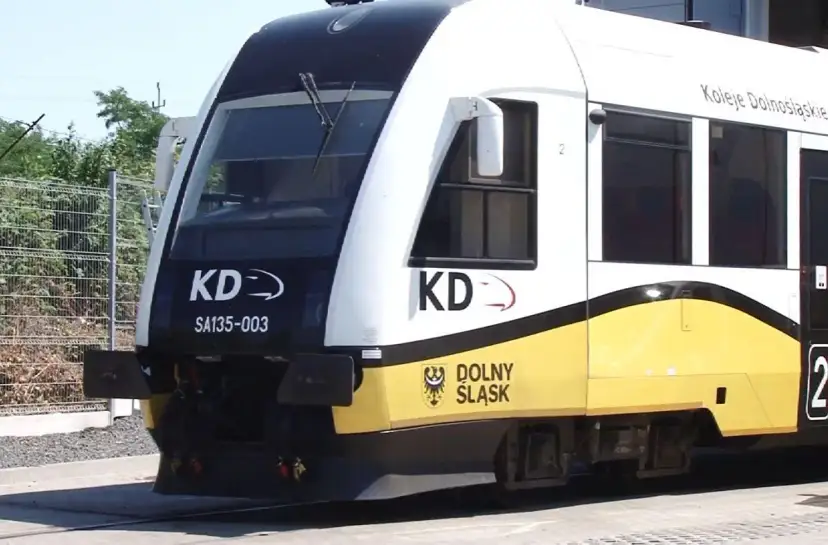 Pociągi Legnica: Aktualny rozkład jazdy i porady na udaną podróż