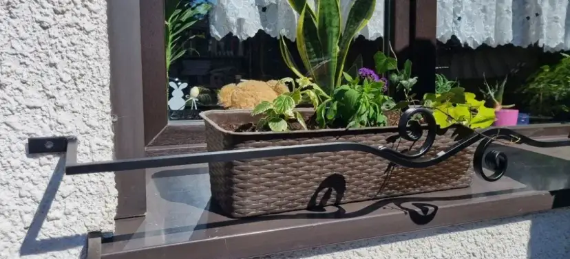 Z czego parapety zewnętrzne? Poznaj materiały i ich właściwości