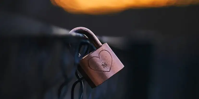 Jak długo cierpi się po rozstaniu? Odkryj prawdę o emocjach