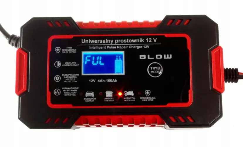 Uniwersalny prostownik 12V BLOW z funkcją regeneracji. Idealny wybór, jaki prostownik do motocykla, samochodu, AMG/żel. Wyświetlacz pokazuje "FUL".