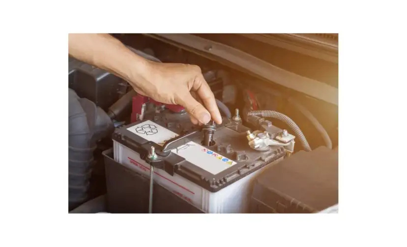 Akumulator motocyklowy 12V: Jak długo ładować? Uniknij błędów!