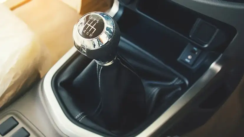 Co ile wymiana oleju w skrzyni manualnej? Uniknij kosztownych błędów