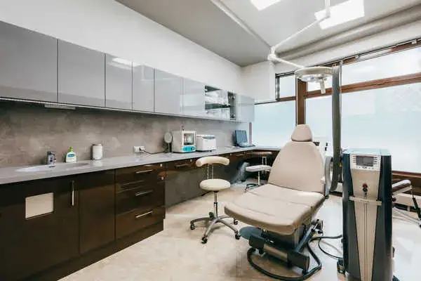 Gdzie najlepiej powiększyć usta w Krakowie? Sprawdzone kliniki i opinie