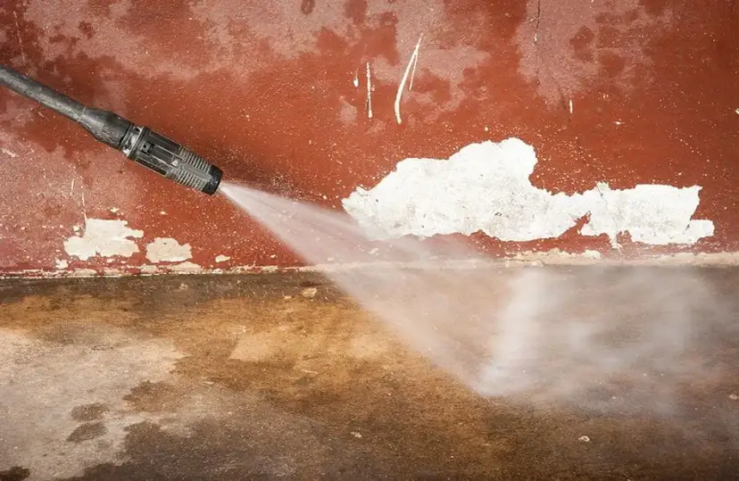 Jak usunąć farbę z elewacji - skuteczne metody bez uszkodzeń