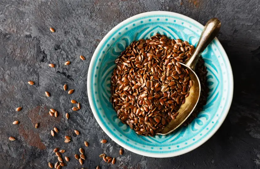 Siemię lniane dla niemowlaka: Kiedy i jak podawać bezpiecznie?