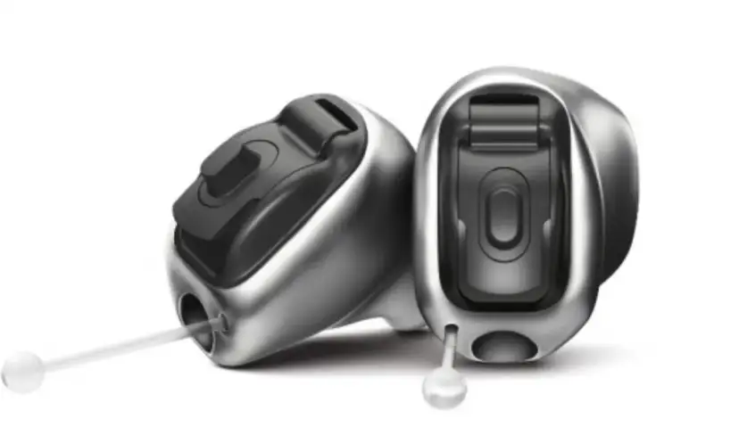 Ile kosztuje niewidoczny aparat słuchowy? Ceny, NFZ, PFRON