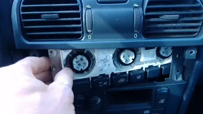 Dlaczego w Volvo V40 nie działa podgrzewanie foteli i jak to naprawić