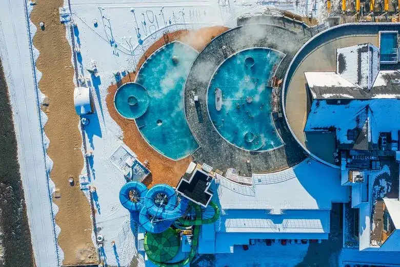 Ile kosztuje bilet na termy chochołowskie? Ceny, które musisz znać