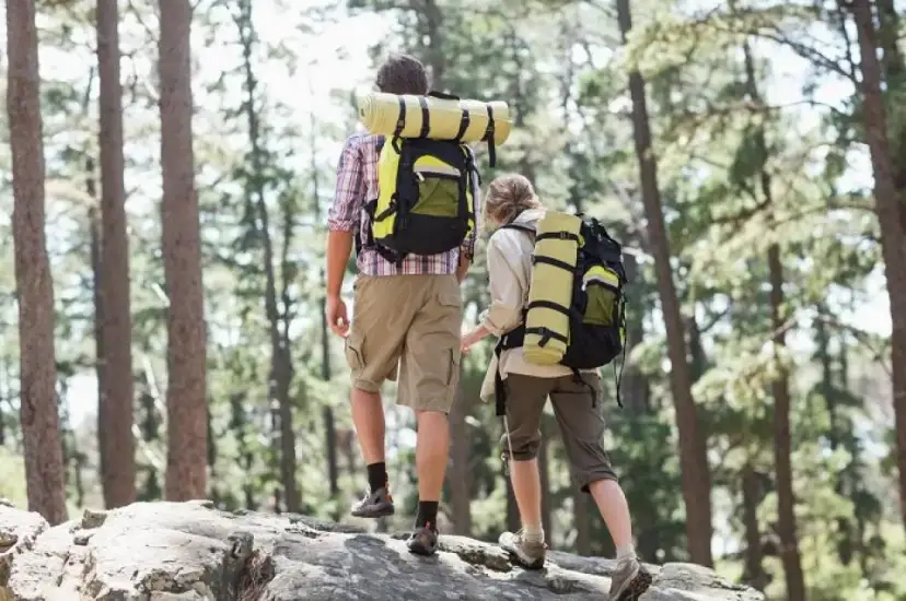 Co spakować w góry, aby uniknąć nieprzyjemnych niespodzianek?