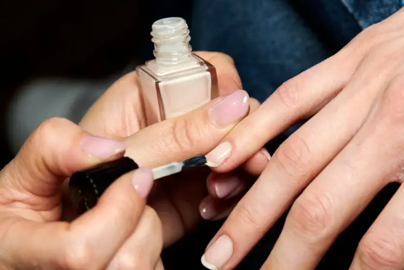 Jak nie obgryzać paznokci i je zapuścić - skuteczne metody i porady