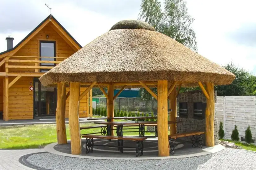 Bacówki nad jeziorem Goszcza - idealne miejsce na rodzinny wypoczynek