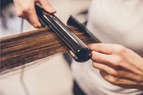 Moc prostownicy (W): Co oznacza i czy warto dopłacać?