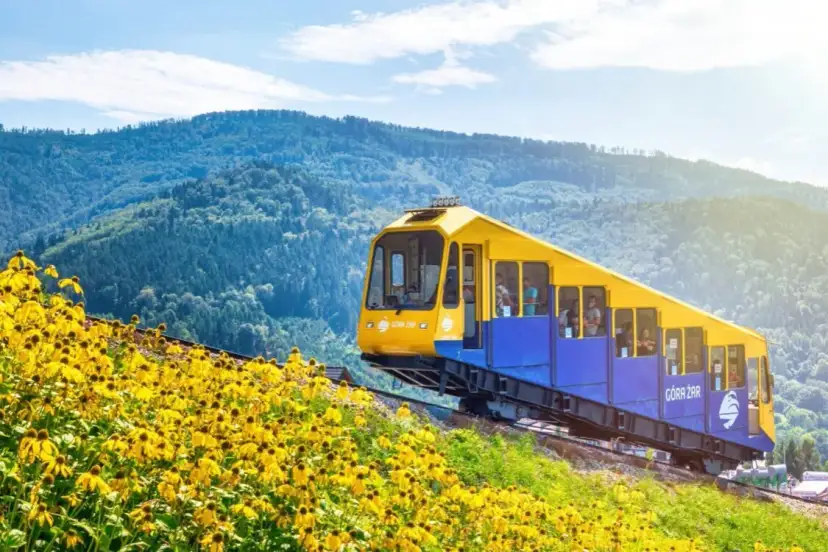 Góra Żar gdzie jest? Odkryj jej lokalizację i najbliższe atrakcje