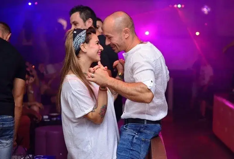 Gdzie można potańczyć w Ustroniu? Odkryj najlepsze kluby taneczne