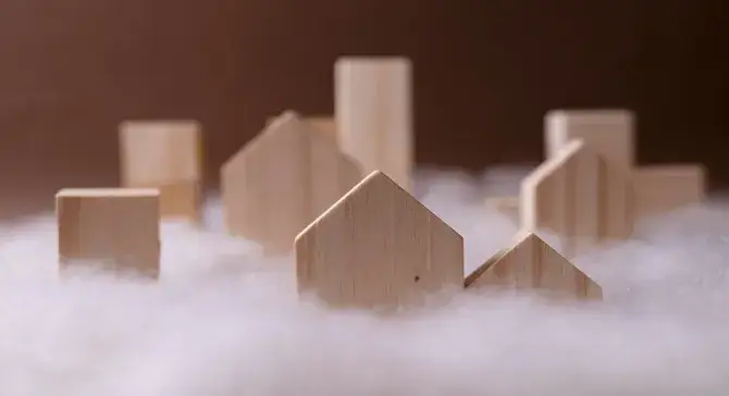 Ubezpieczenie mieszkania w bloku: Wydatek czy inwestycja w spokój?