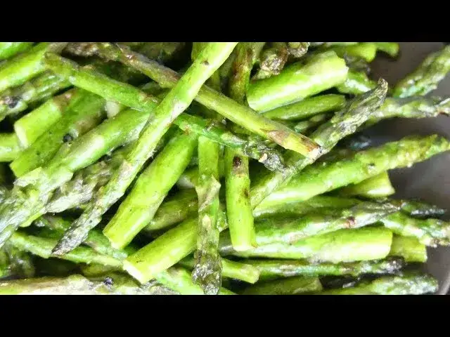 Szparagi z grilla w folii: przepis idealny? Odkryj sekrety mistrza!