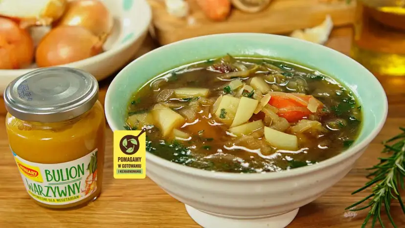 Jak doprawić zupę cebulową? Przyprawy i sekrety smaku