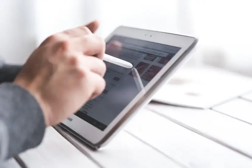 Jak zrobić samemu rysik do telefonu, aby zaoszczędzić i uniknąć zarysowań