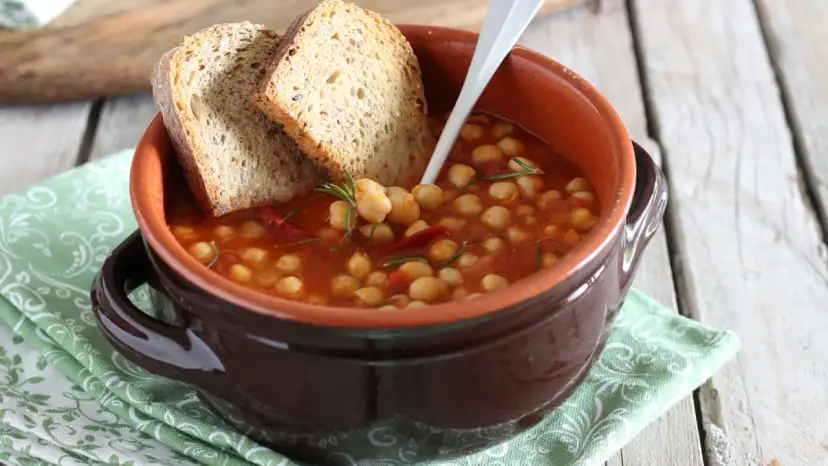 Minestra di Ceci: Ricetta Perfetta, Cremosa e Tradizionale