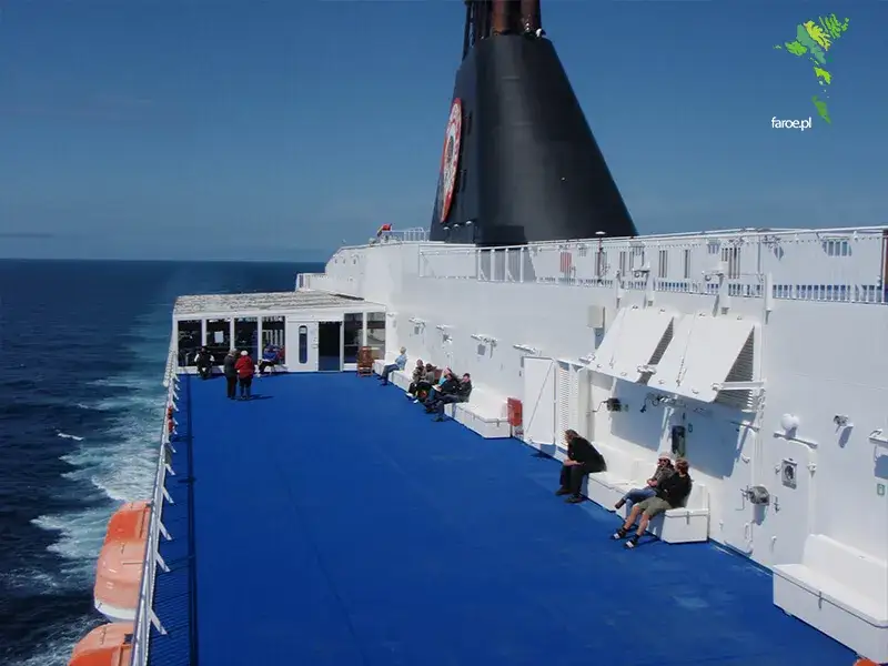 Ile płynie prom na Islandię? Czas rejsu i co musisz wiedzieć