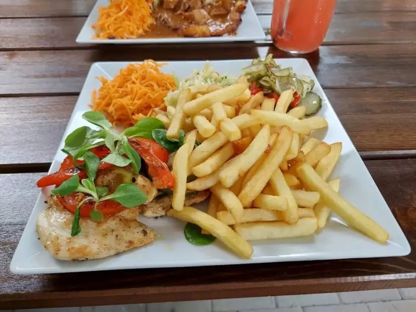 Co zjeść w Karpaczu? Najlepsze lokalne potrawy, które musisz spróbować