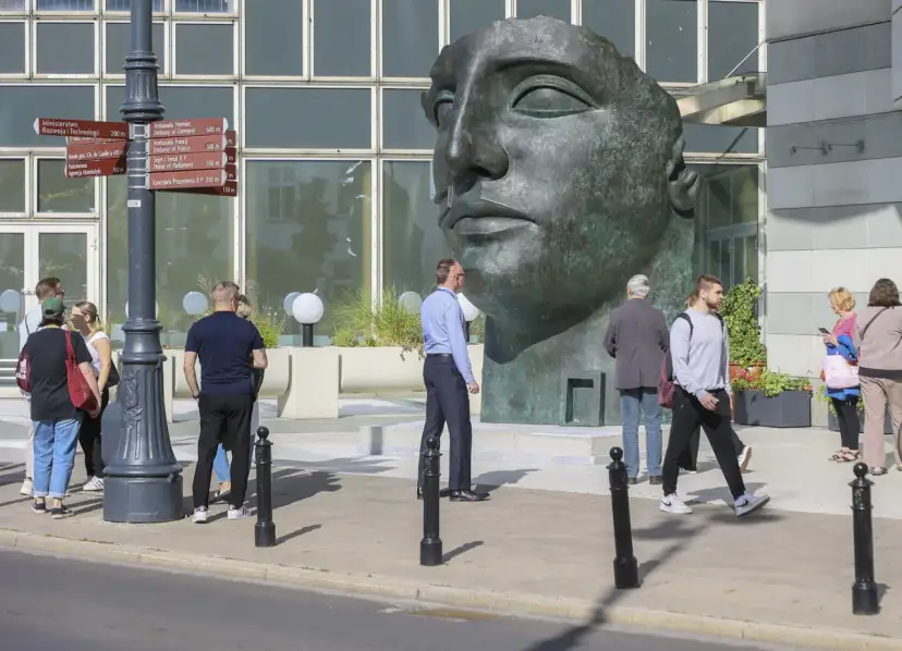 Igor Mitoraj: Tajemnice rzeźb, gdzie je podziwiać i ile kosztują?