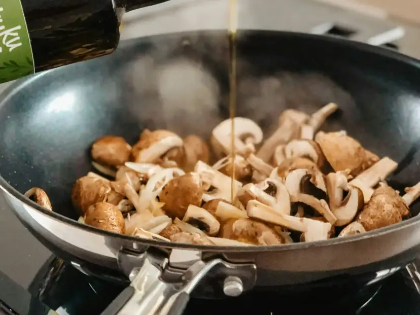 Test dłoni: Smaż burgery jak szef kuchni, bez termometru!