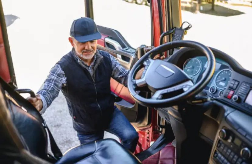 Czy bus 9 osobowy to transport zbiorowy? Poznaj ważne przepisy