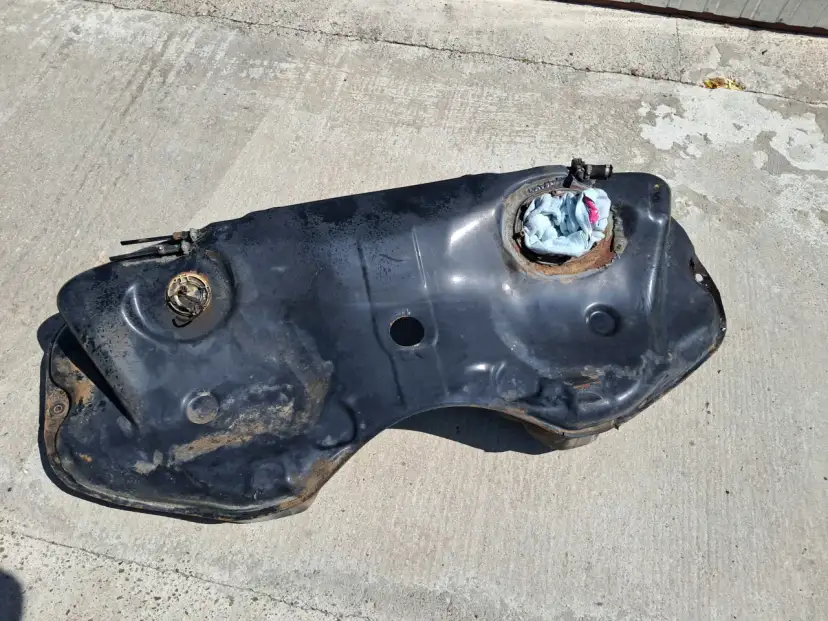 Pojemność baku BMW E36 – co musisz wiedzieć o zbiorniku paliwa