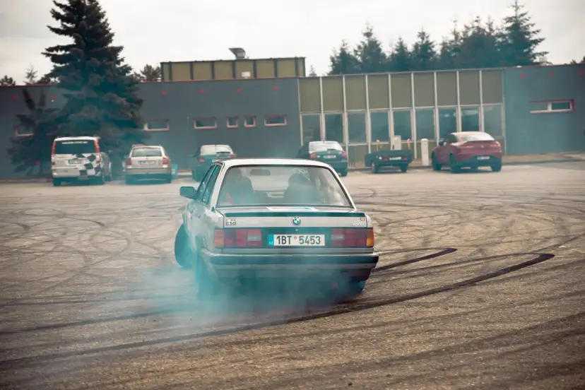 Tuning: Co to jest, jak zacząć i uniknąć problemów prawnych?