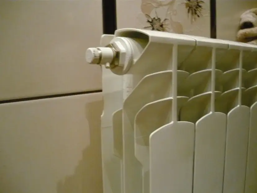 Szum w grzejniku co zrobić – skuteczne metody na cichy dom