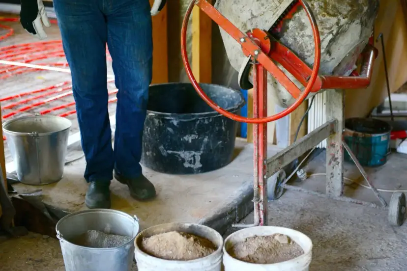 Jak zrobić zaprawę murarską w betoniarce - uniknij najczęstszych błędów