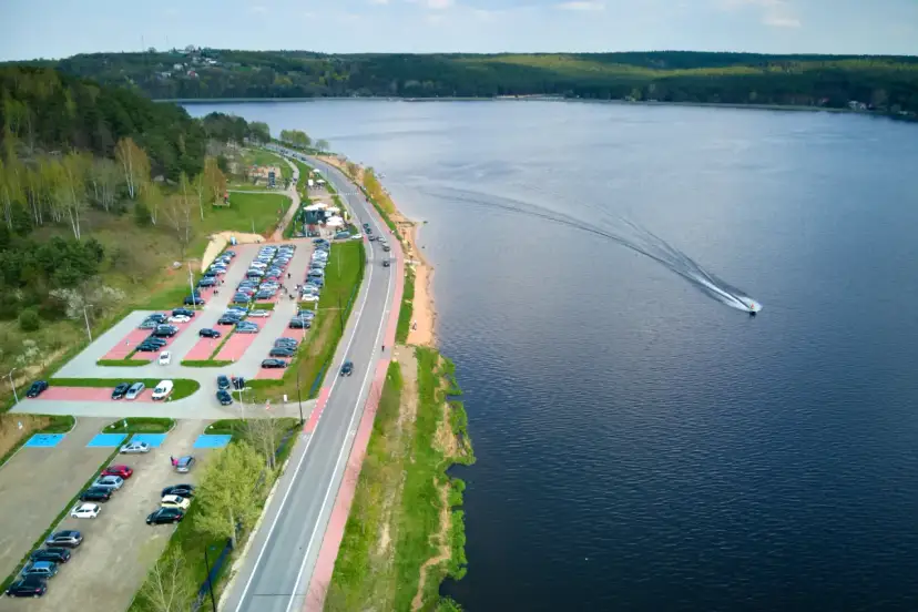 Jezioro Brodzkie: Fascynujące atrakcje i rekreacja dla każdego
