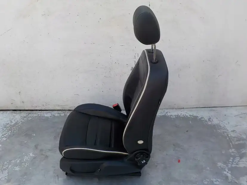 Jak rozebrać fotel kierowcy Ford Mondeo MK3 - uniknij kosztownych błędów