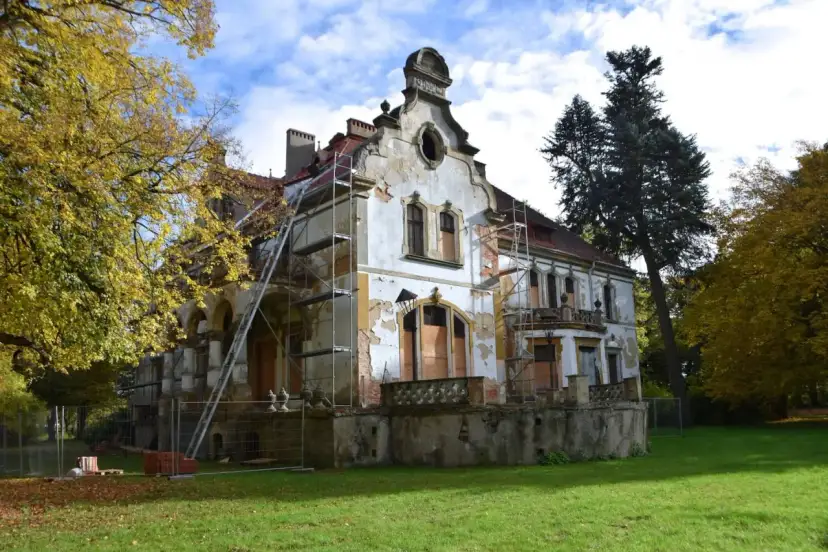 Kiedy budynek staje się zabytkiem? Poznaj kluczowe kryteria i proces